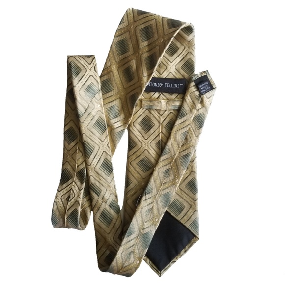 100% Silk Tie - Picture 2 of 2